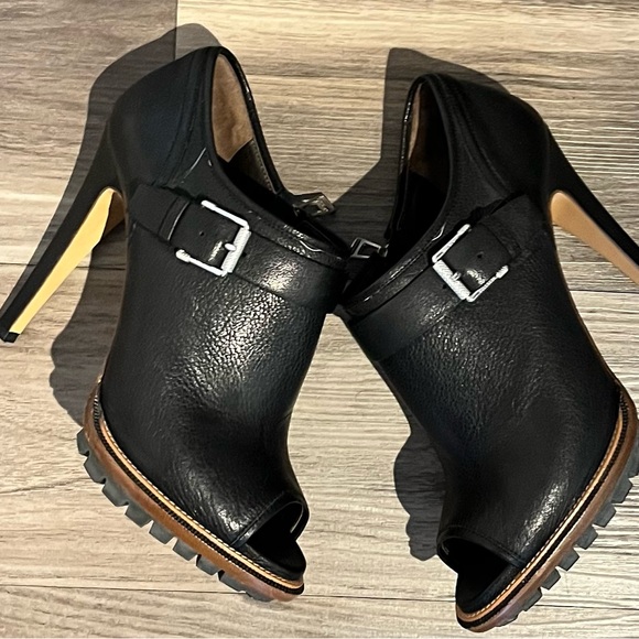 Belstaff Open Toe Italian shoes - Picture 2 of 7